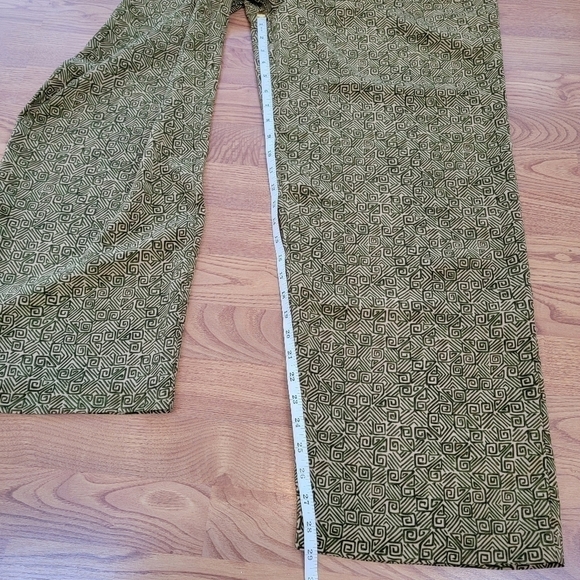 GREEN/GOLD GeoPrint Front Pleat/Back Elastic Pants w/side Button Closure Size 14 - Picture 2 of 10
